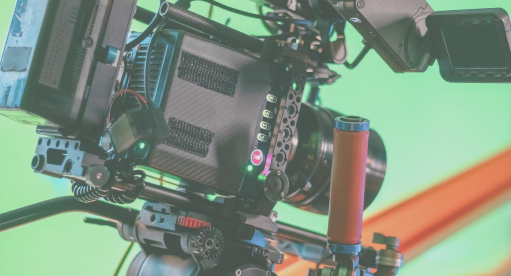 Kreative Videobearbeitung am modernen Arbeitsplatz